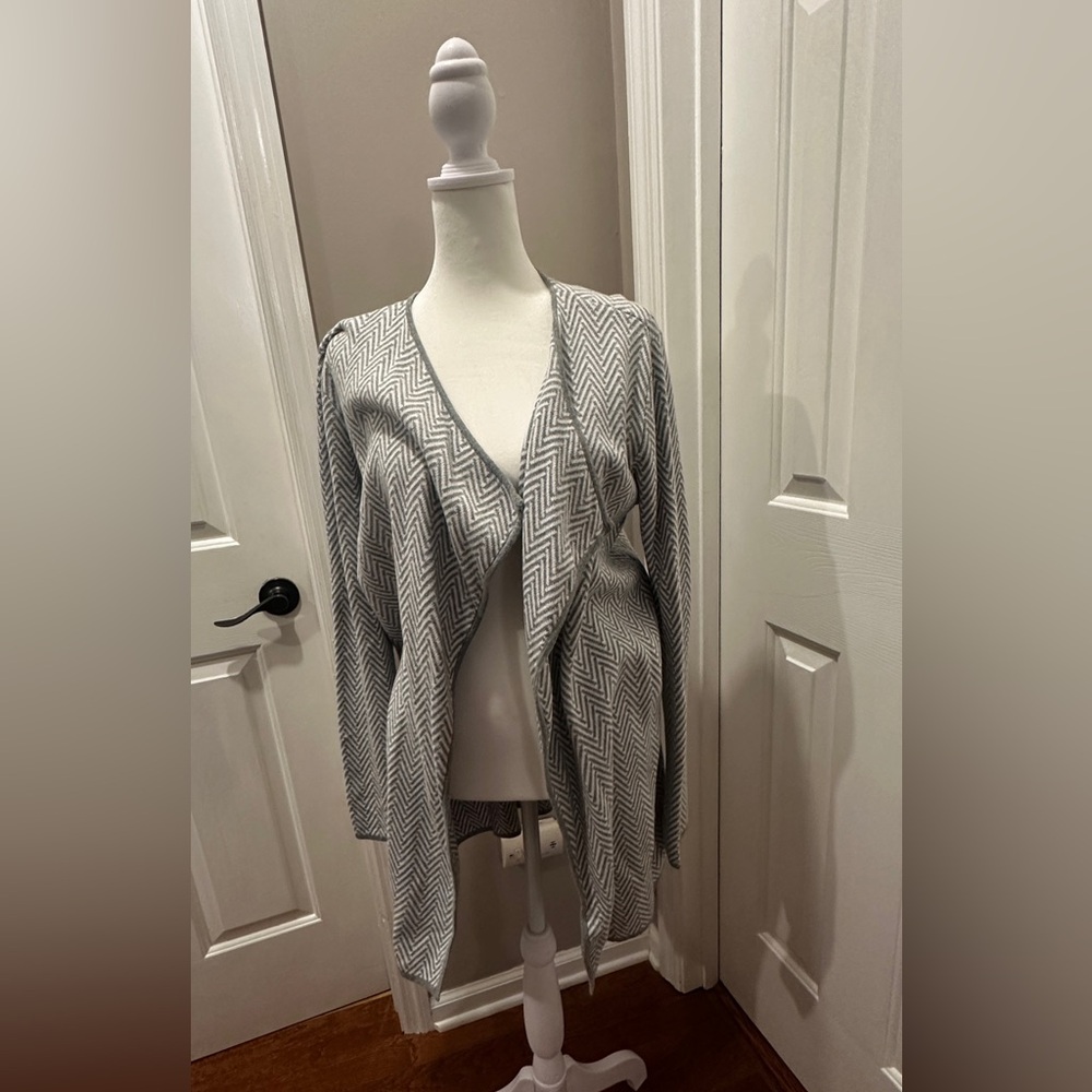 Vince Camuto Herringbone Open Front Cardigan Size Small